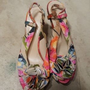 nine west sling back heels floral